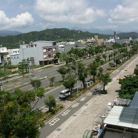 I Star Bed And Breakfast Taitung Екстер'єр фото